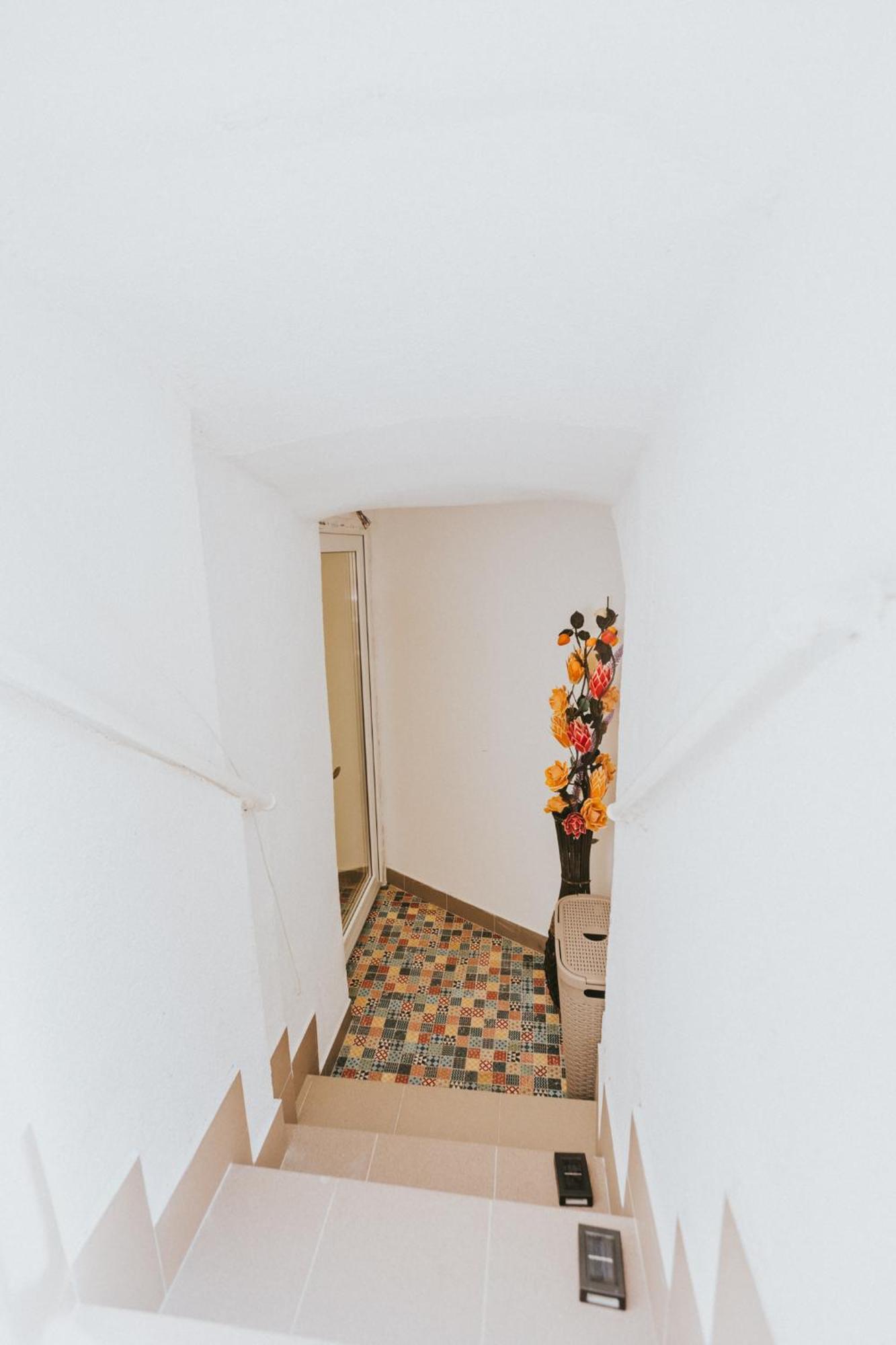 Locart -Cozy Downtown Apartment, Near Black Church With Free Wi-Fi Brasov Luaran gambar