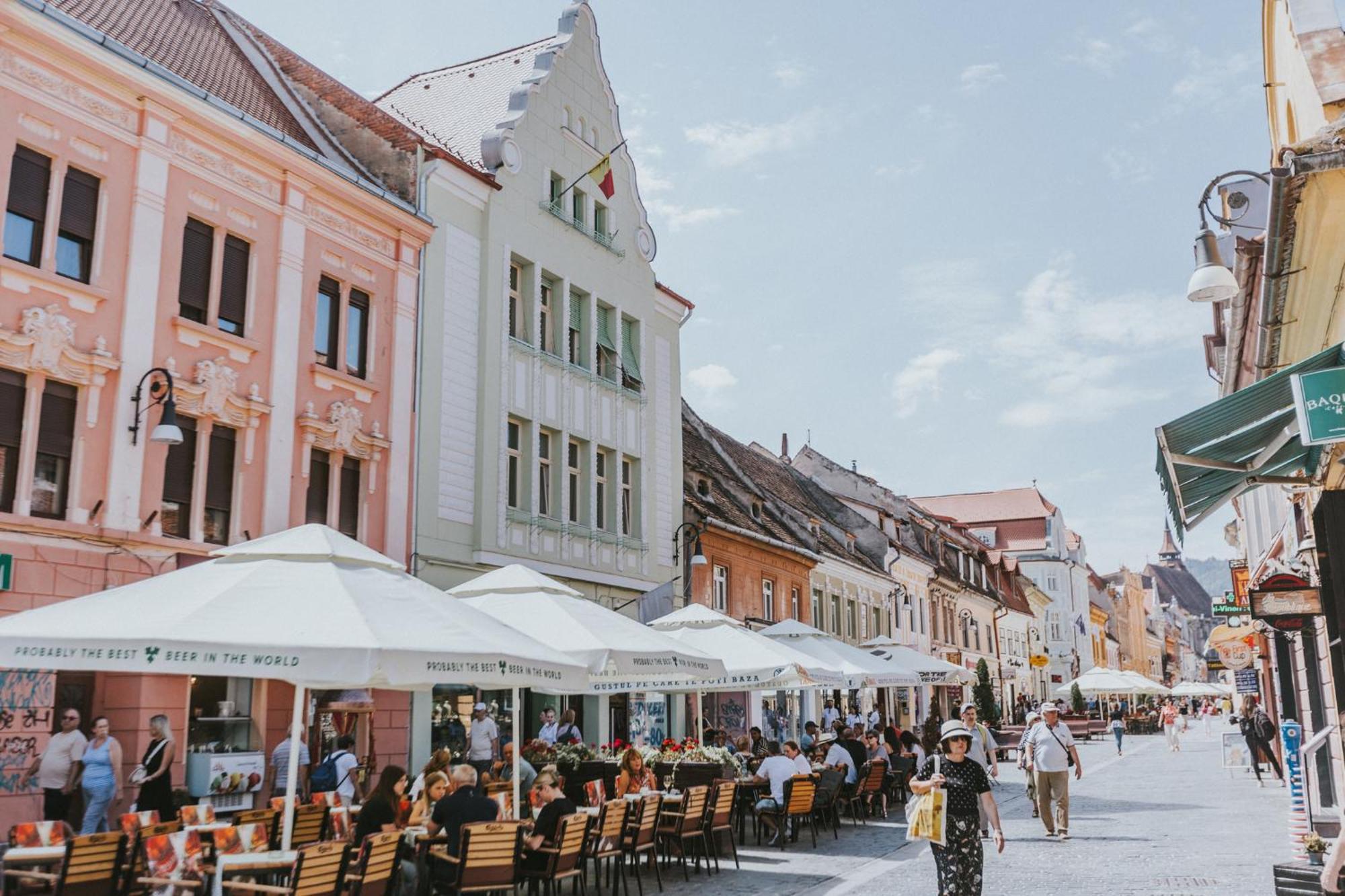 Locart -Cozy Downtown Apartment, Near Black Church With Free Wi-Fi Brasov Luaran gambar