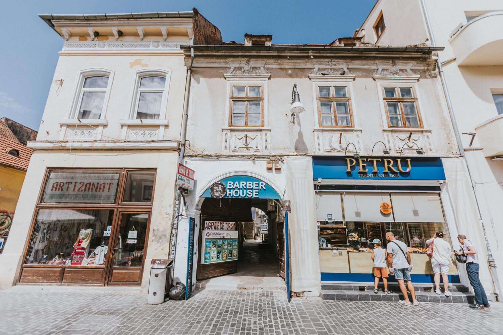 Locart -Cozy Downtown Apartment, Near Black Church With Free Wi-Fi Brasov Luaran gambar