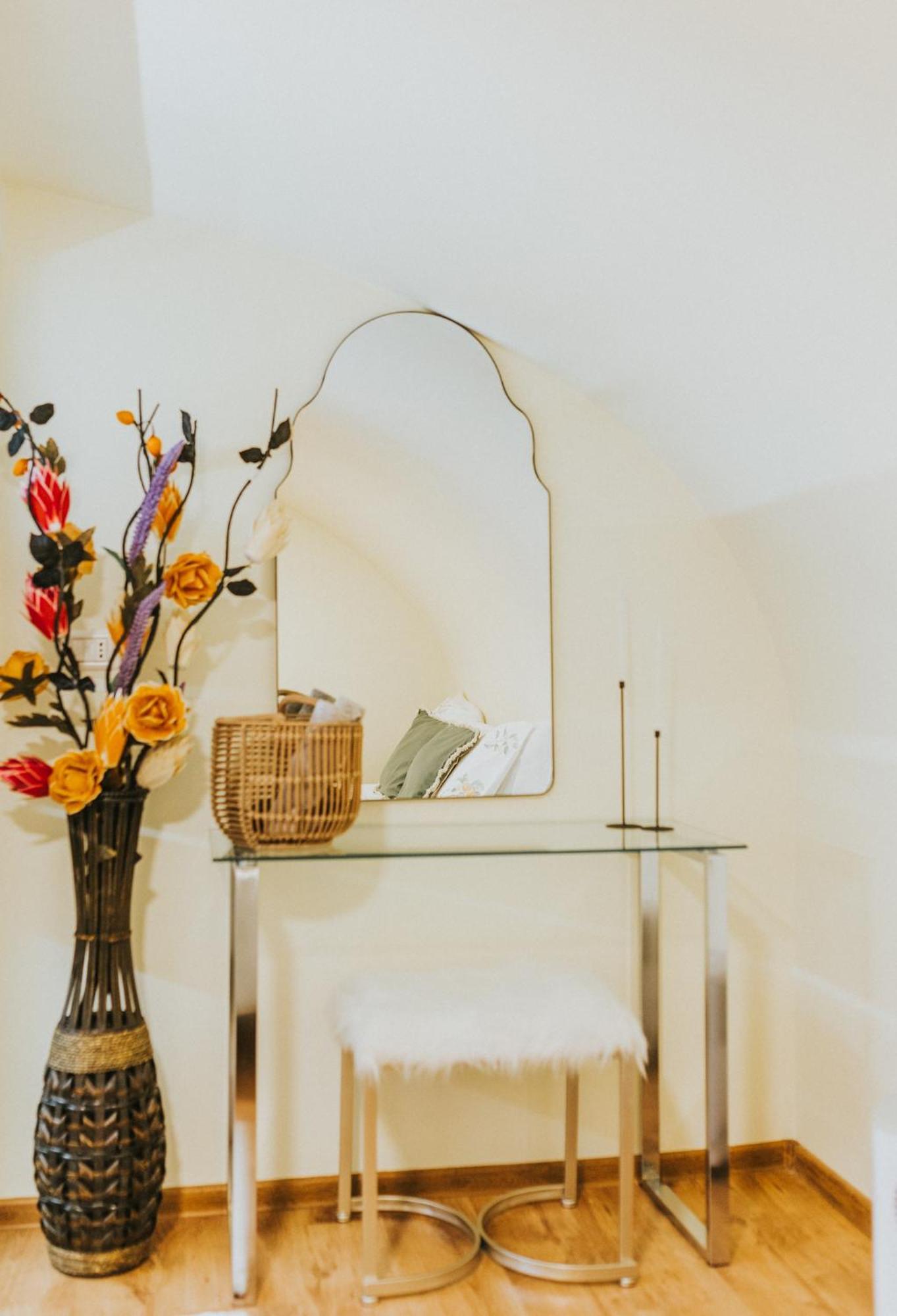 Locart -Cozy Downtown Apartment, Near Black Church With Free Wi-Fi Brasov Luaran gambar