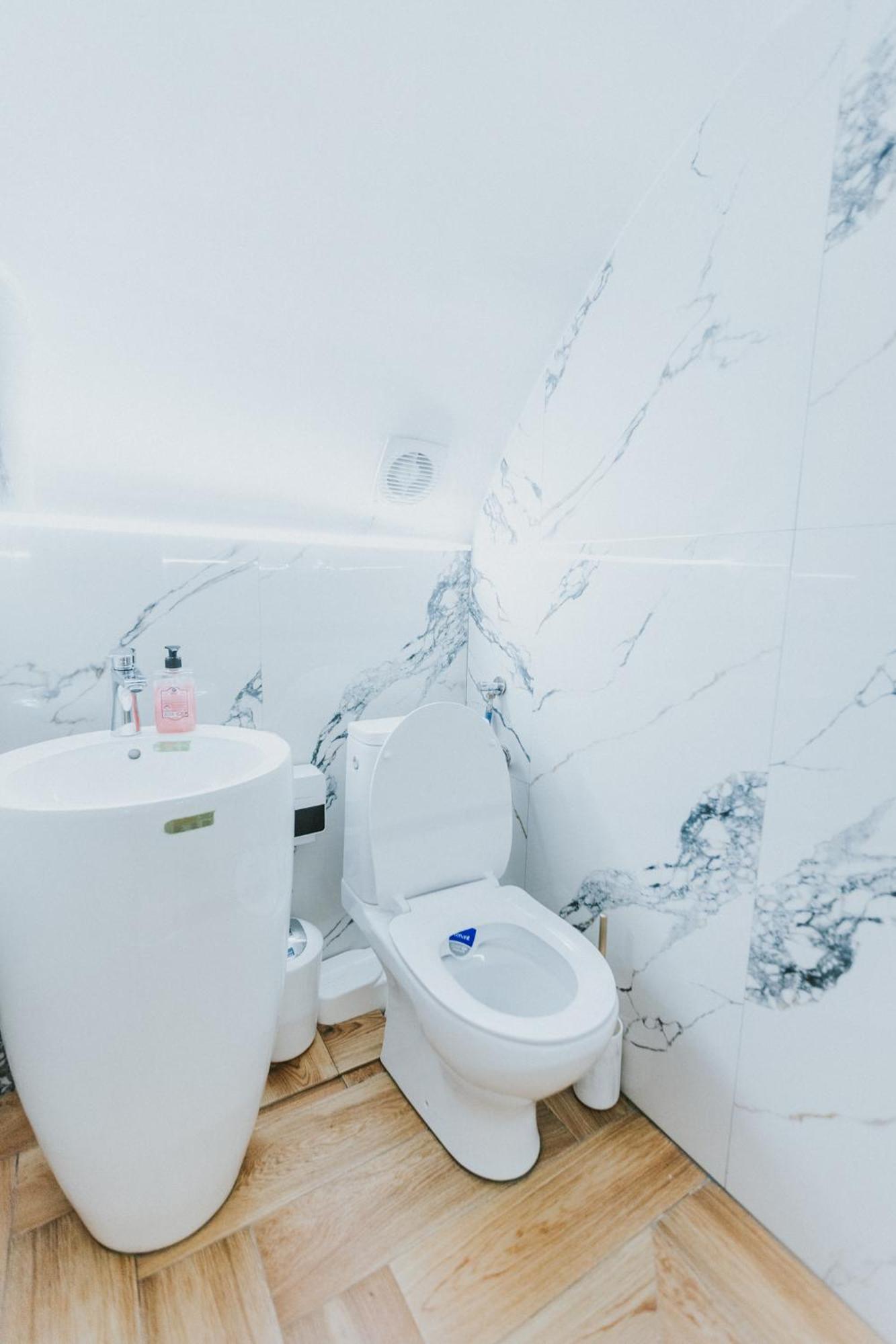 Locart -Cozy Downtown Apartment, Near Black Church With Free Wi-Fi Brasov Luaran gambar